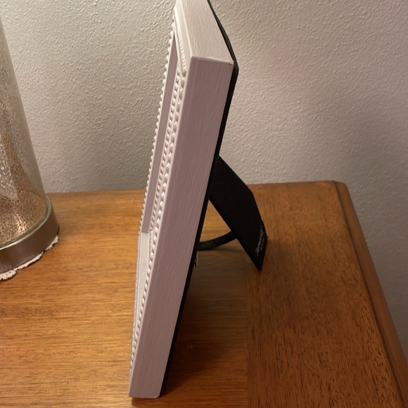 Thomasville Marketplace Picture Frame for Wall Hanging or Tabletop - Picture 3 of 13